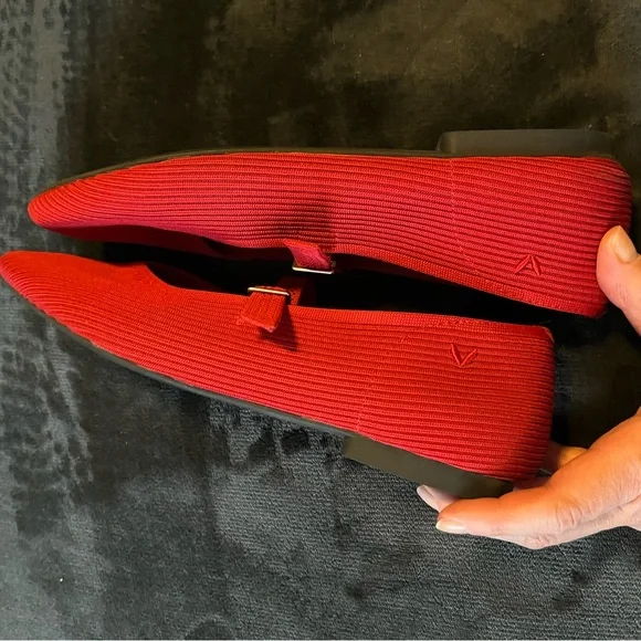 VIVAIA Women's Chic Red Mary Jane Flats - EUC - Picture 3 of 6